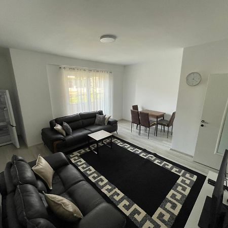 פרישטינה Plis Apartments 'Prishtina' מראה חיצוני תמונה